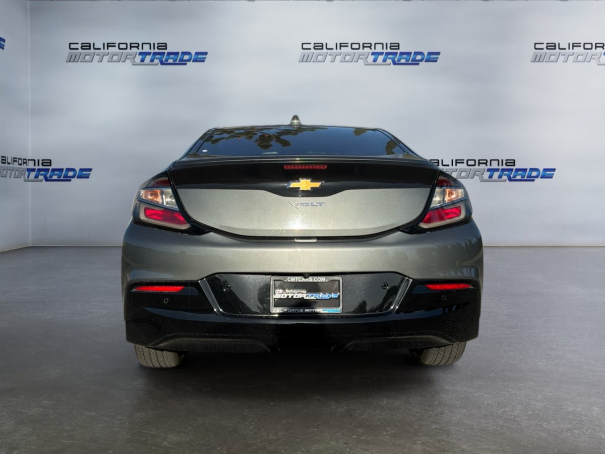 Used 2017 Chevrolet Volt Premier w/ Driver Confidence II Package FWD image 6