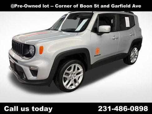 Used 2021 Jeep Renegade Latitude AWD/4WD image 1