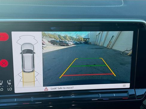 Certified 2025 Volkswagen Atlas Peak Edition SE image 13