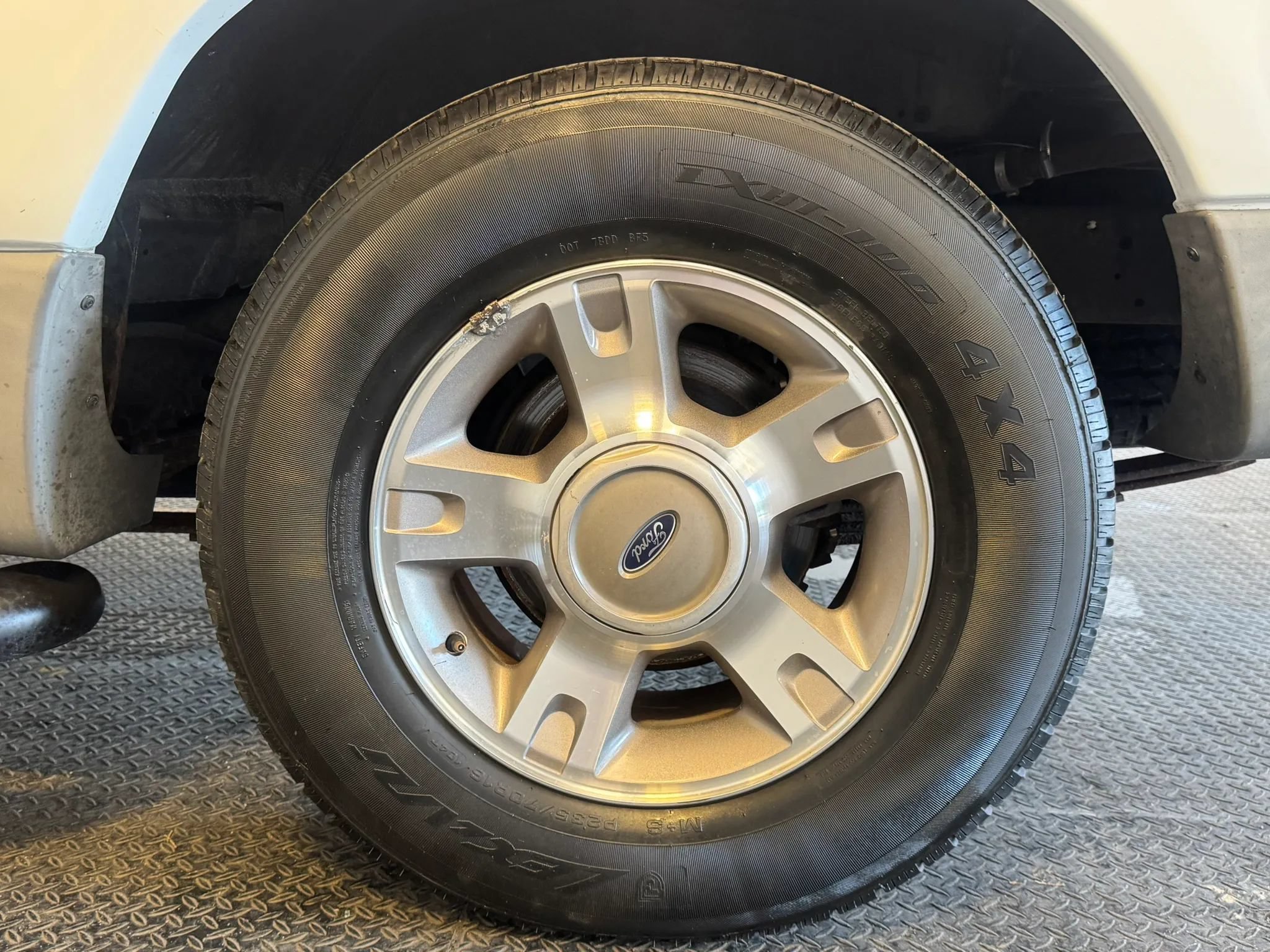 Used 2003 Ford Explorer RWD image 25