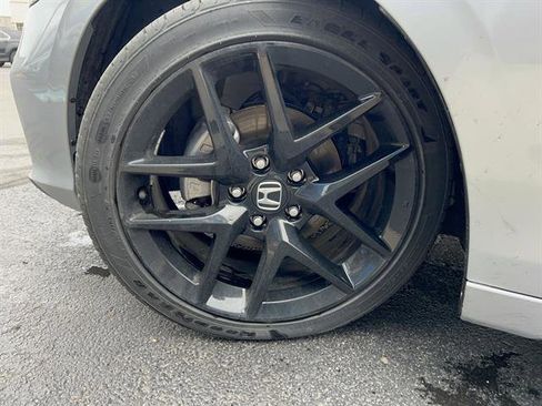 Used 2025 Honda Civic Sport image 11