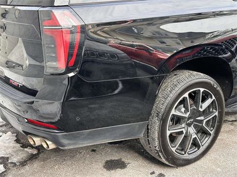 Used 2025 Chevrolet Suburban RST w/ Sun And Tow Package image 6