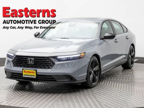 Used 2023 Honda Accord Sport image 1