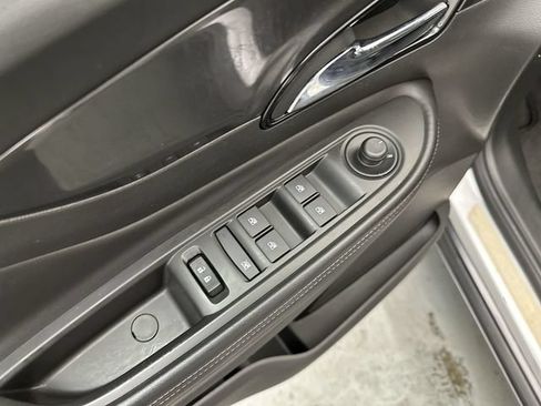 Used 2018 Buick Encore Preferred AWD/4WD image 18