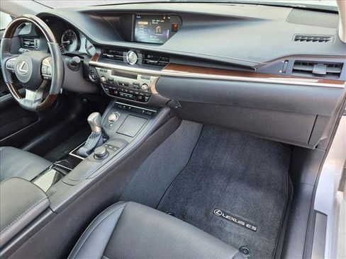 Used 2017 Lexus ES 350 w/ Premium Package FWD image 22