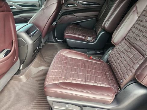 Used 2023 Cadillac Escalade ESV Sport Platinum w/ LPO, ONYX Package RWD image 24
