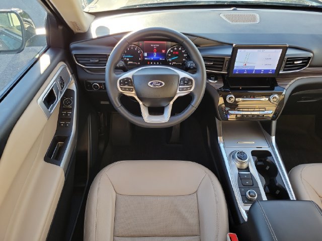 Certified 2023 Ford Explorer Limited w/ Equipment Group 301A AWD/4WD image 30