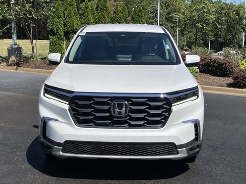 Used 2025 Honda Pilot EX-L image 3