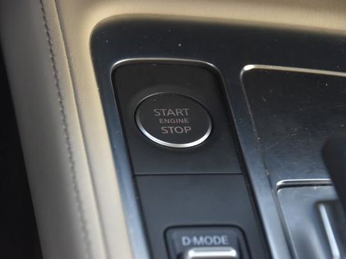 Used 2025 INFINITI QX60 Luxe w/ Lighting Package (N94) FWD image 37