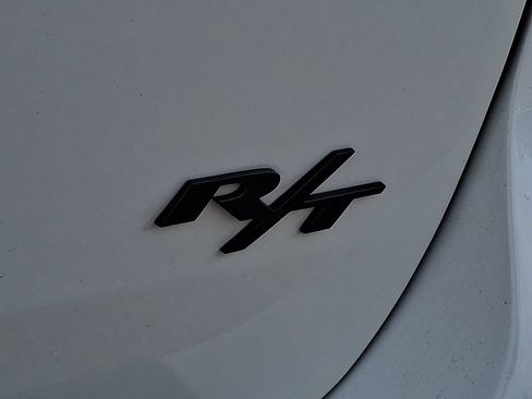 Used 2023 Dodge Durango R/T w/ Hemi Orange Plus Package AWD/4WD image 33