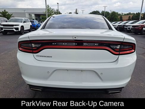 Used 2020 Dodge Charger SXT RWD image 4