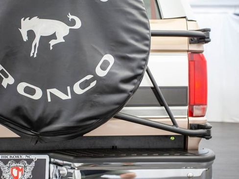 Used 1996 Ford Bronco XLT image 35