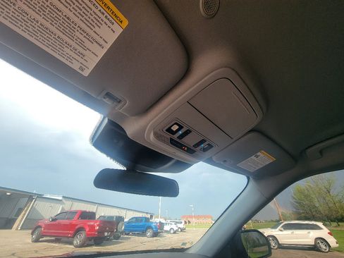 Used 2023 Ford Explorer XLT w/ Equipment Group 202A image 23