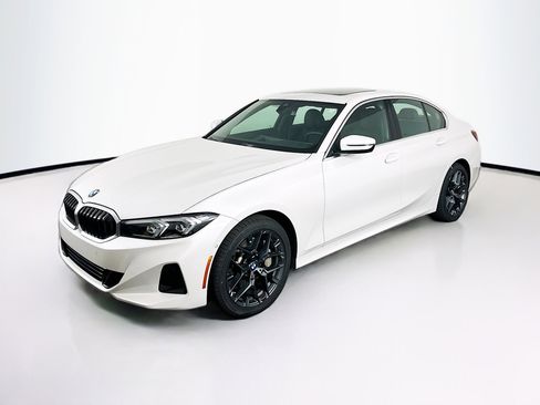 Used 2025 BMW 330i Sedan image 3