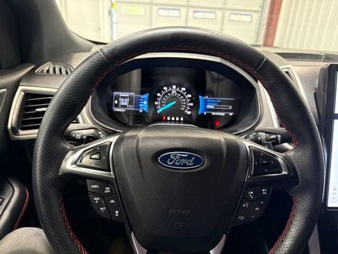 Used 2024 Ford Edge ST-Line w/ Class II Trailer Tow Package AWD/4WD image 26