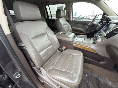 Used 2017 GMC Yukon XL Denali w/ Open Road Package image 12