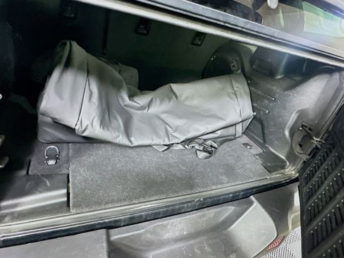 Used 2023 Jeep Wrangler Unlimited w/ Convenience Group image 27