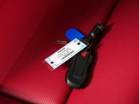 New 2026 Porsche Macan 4 Electric image 40