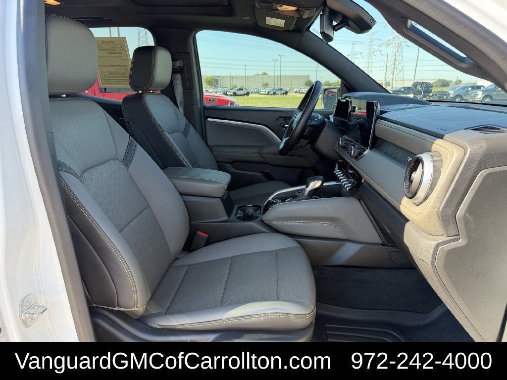 Used 2024 Chevrolet Colorado ZR2 w/ ZR2 Convenience Package III AWD/4WD image 35