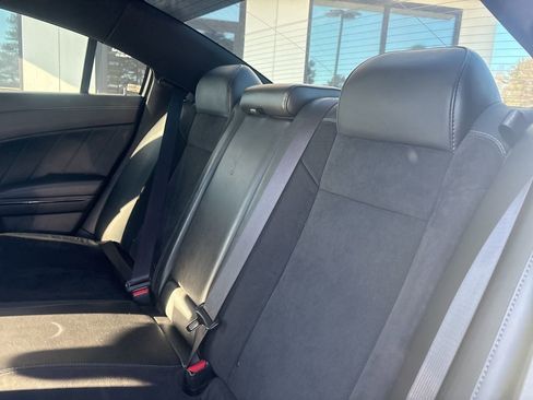 Used 2022 Dodge Charger R/T w/ Plus Group image 5