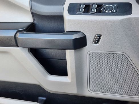 Used 2022 Ford F250 XL w/ Power Equipment Group image 26