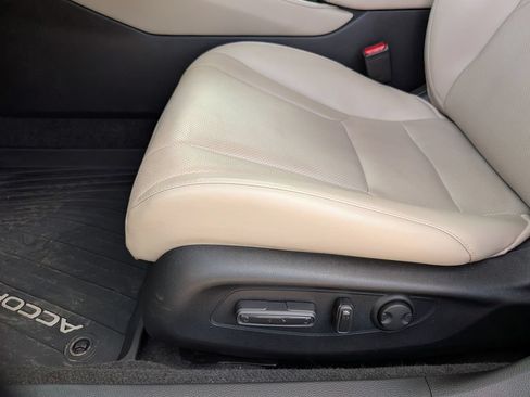 Used 2024 Honda Accord Touring image 15