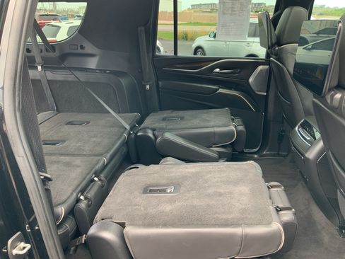 Used 2022 Cadillac Escalade ESV Sport Platinum AWD/4WD image 24