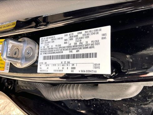 Used 2021 Ford Escape SE w/ Cold Weather Package image 16