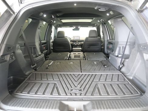 Used 2025 Honda Pilot Black Edition image 30