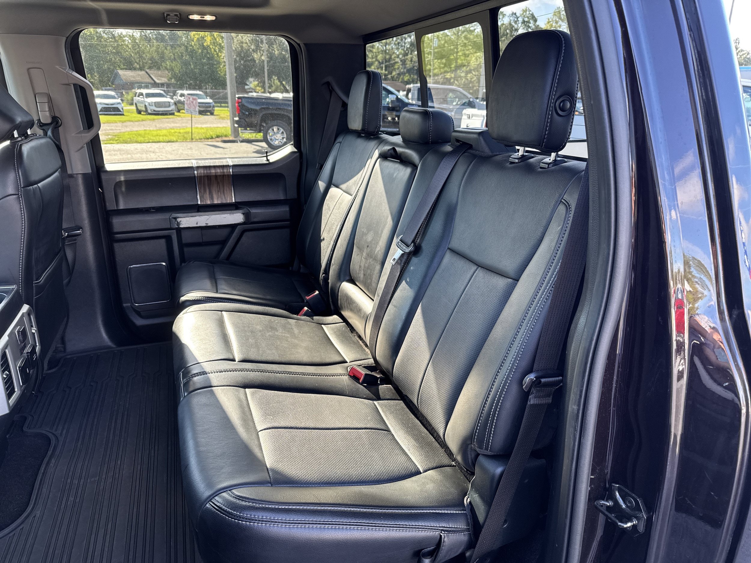 Used 2019 Ford F150 Lariat w/ Equipment Group 502A Luxury AWD/4WD image 21