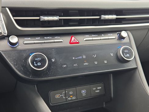Used 2025 Hyundai Sonata SEL FWD image 25