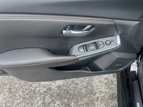 Certified 2025 Nissan Sentra SR w/ SR Premium Package FWD image 12