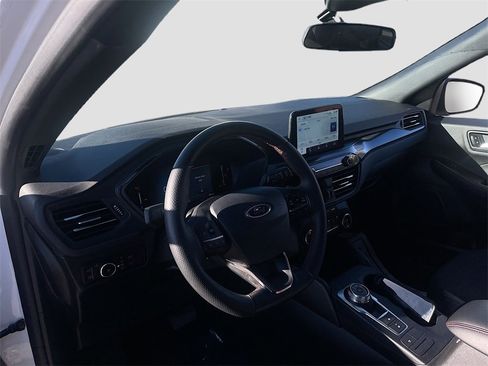 Used 2025 Ford Escape ST-Line Elite image 9