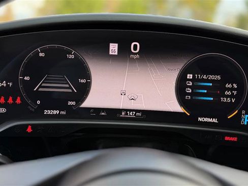 Used 2022 Porsche Taycan GTS image 27