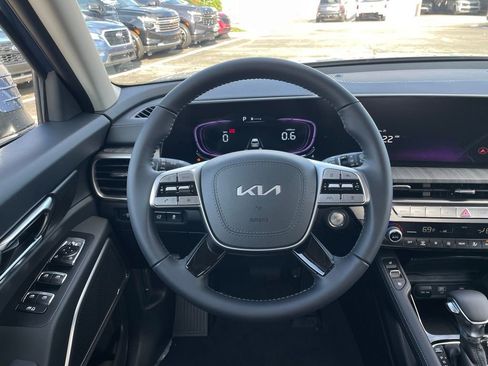 New 2025 Kia Telluride EX w/ EX Captain's Chair Package image 14