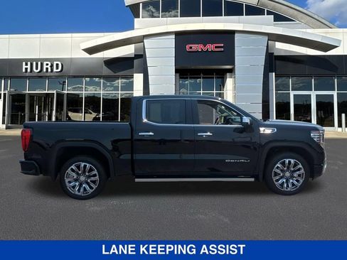 Used 2023 GMC Sierra 1500 Denali w/ Denali Reserve Package AWD/4WD image 3