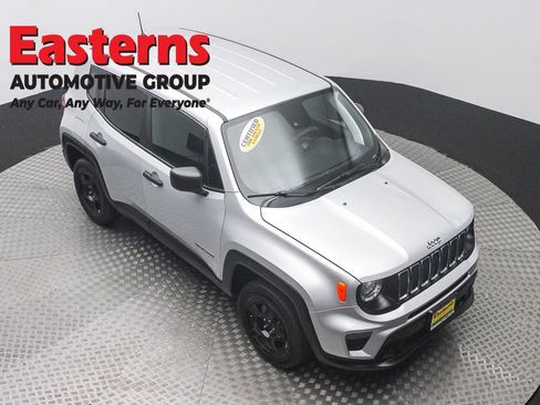 Used 2021 Jeep Renegade Sport AWD/4WD image 3