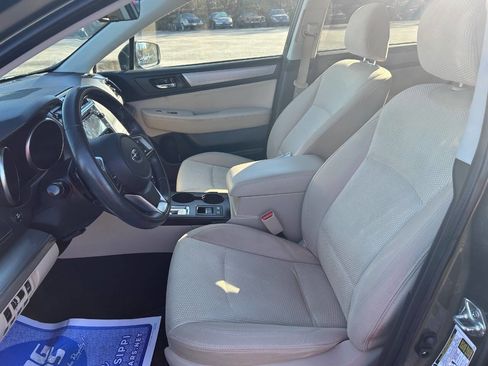 Used 2018 Subaru Outback 2.5i Premium image 13