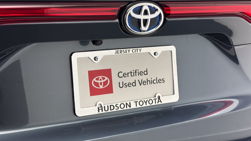 Certified 2023 Toyota Venza LE AWD/4WD image 8