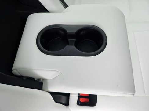 Used 2023 Tesla Model Y Long Range image 62