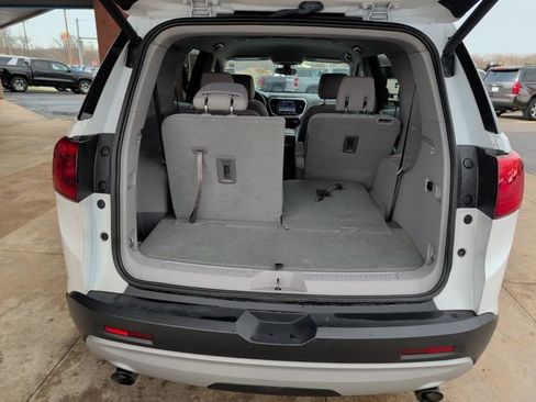 Used 2017 GMC Acadia SLE image 9