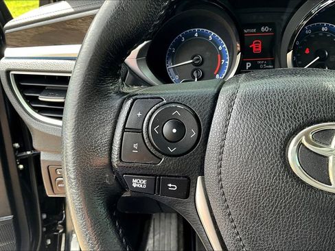 Used 2015 Toyota Corolla S Premium image 10