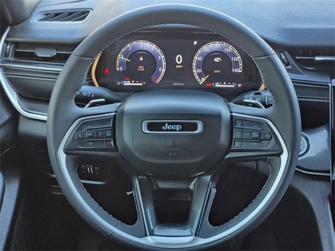 Used 2023 Jeep Grand Cherokee L Altitude image 25