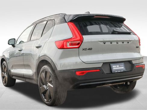 New 2026 Volvo XC40 B5 Ultra w/ Climate Package AWD/4WD image 7