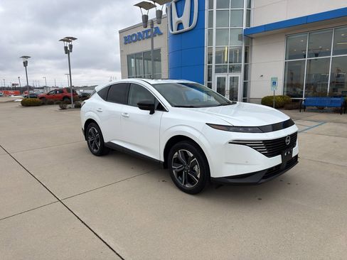 Used 2025 Nissan Murano SL image 3