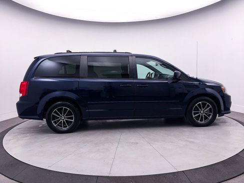 Used 2017 Dodge Grand Caravan GT image 27