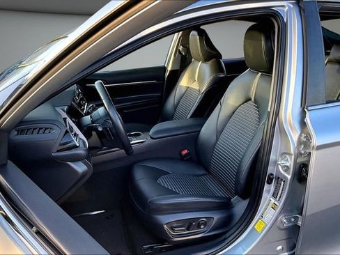 Used 2023 Toyota Camry SE w/ Convenience Package image 20