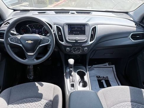 Used 2022 Chevrolet Equinox LT FWD image 8