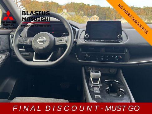Used 2021 Nissan Rogue S image 23