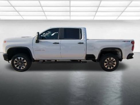 Used 2022 Chevrolet Silverado 2500 Custom w/ Custom Convenience Package image 24